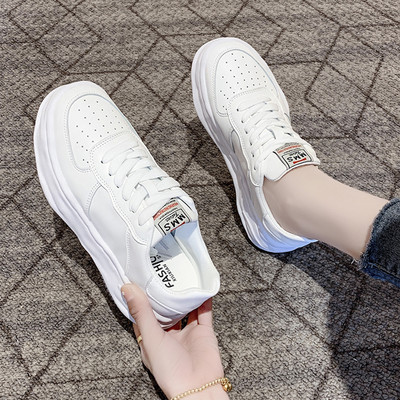 Γυναικεία casual αθλητικά παπούτσια από διάτρητο οικολογικό δέρμα