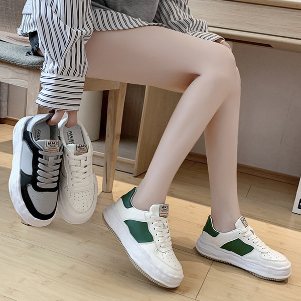 Γυναικεία casual αθλητικά παπούτσια από διάτρητο οικολογικό δέρμα