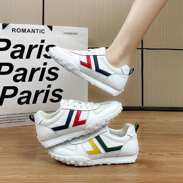 Γυναικεία οικολογικά δερμάτινα αθλητικά παπούτσια με κορδόνια και επιγραφή