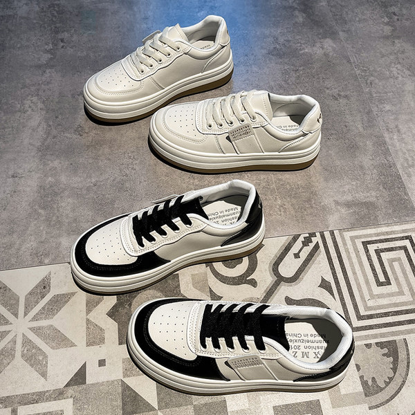 Ženske prozračne tenisice s ravnim potplatom - eko koža