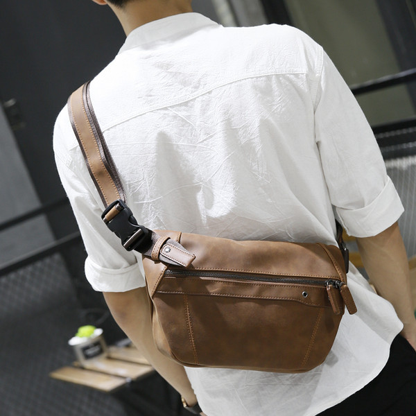 Μοντέρνα αντρική τσάντα από οικολογικό δέρμα με φερμουάρ