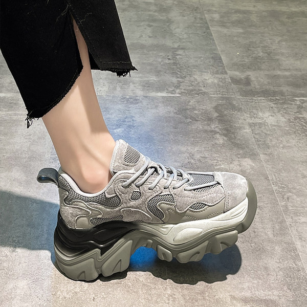 Γυναικεία χειμερινά αθλητικά παπούτσια με σόλα 7 εκ