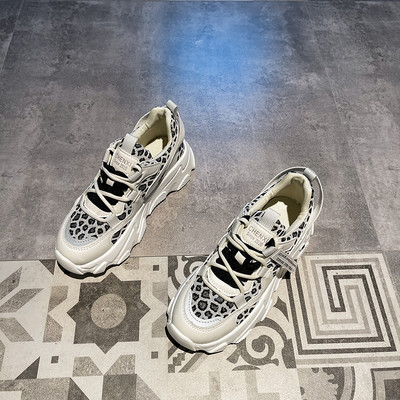 Ženske tenisice s leopard uzorkom i potplatom od 5 cm