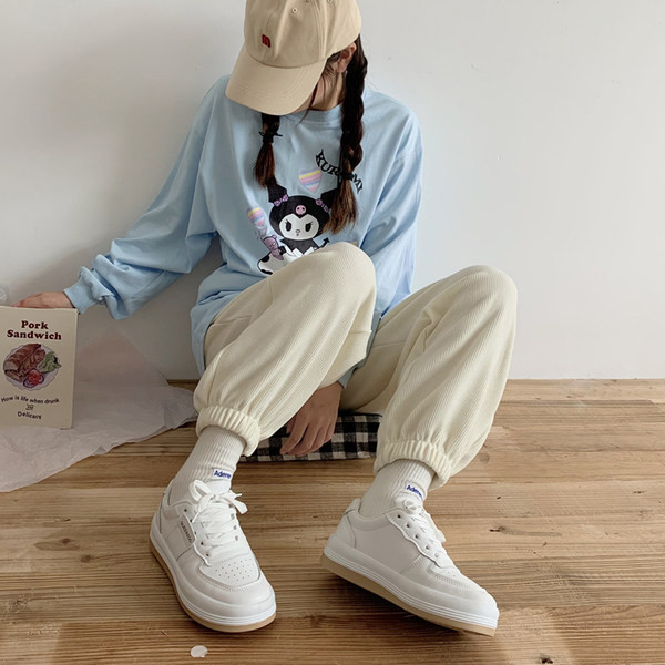 Casual αθλητικά παπούτσια από οικολογικό δέρμα με επίπεδη σόλα σε λευκό χρώμα