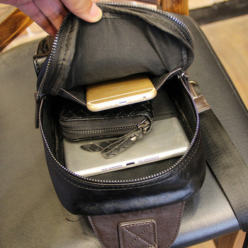 Μοντέρνα ανδρική τσάντα ώμου με μπροστινή τσέπη