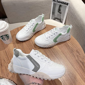 Γυναικεία αθλητικά παπούτσια από οικολογικό δέρμα με επίπεδη σόλα