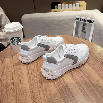 Γυναικεία αθλητικά παπούτσια από οικολογικό δέρμα με επίπεδη σόλα