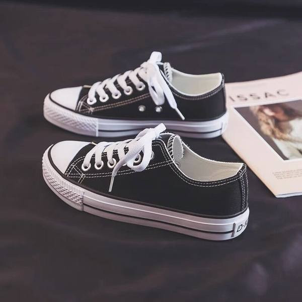 Casual αθλητικά παπούτσια με επίπεδη σόλα και επιγραφή για γυναίκες