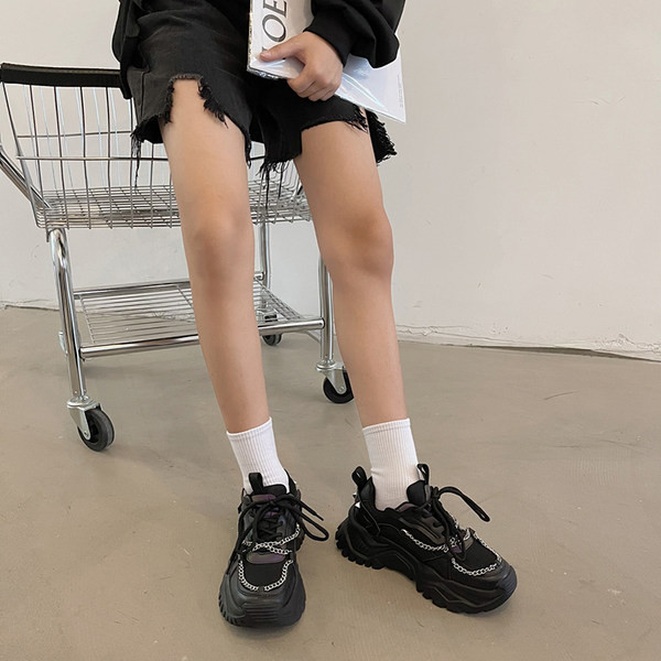 Γυναικεία casual αθλητικά παπούτσια με κορδόνια και μεταλλικά στοιχεία