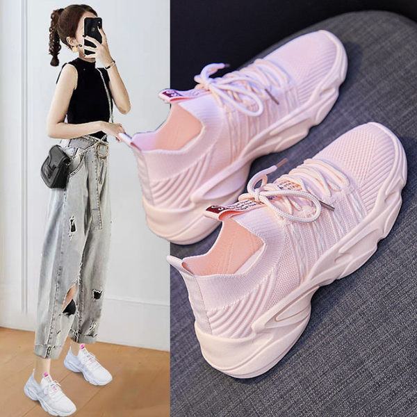 Γυναικεία αθλητικά παπούτσια από ύφασμα με επιγραφή και κορδόνια - τραχιά σόλα