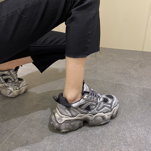 Ženske sportske tenisice s debelim đonom