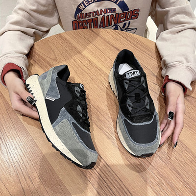 Γυναικεία αθλητικά παπούτσια από έκο σουέτ με επίπεδη σόλα