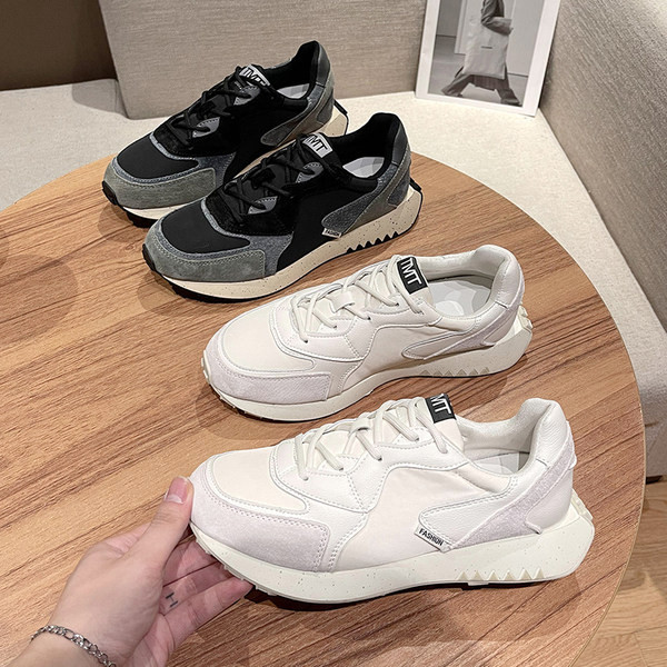 Γυναικεία αθλητικά παπούτσια από έκο σουέτ με επίπεδη σόλα