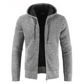 Paprastas vyriškas megztinis su gobtuvu ir kaklaraiščiais