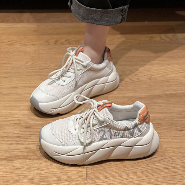 Γυναικεία αθλητικά παπούτσια με πλατφόρμα 5 εκατοστά - λευκό χρώμα