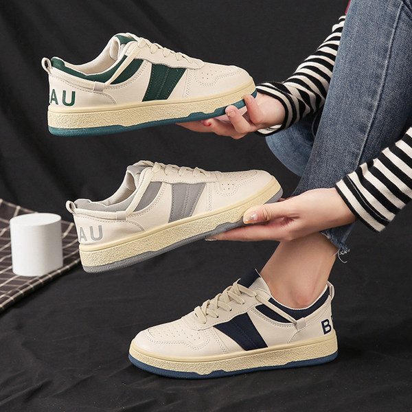 Νέο μοντέλο γυναικεία αθλητικά  παπούτσια με επίπεδη σόλα