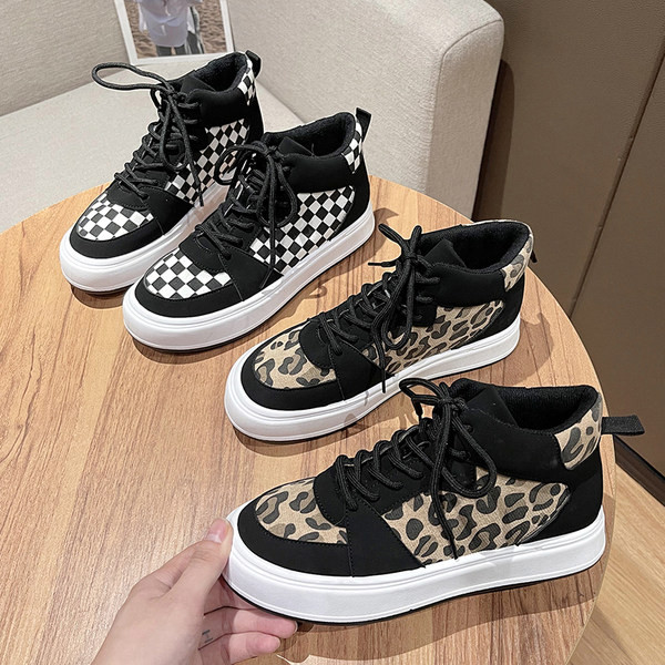 Tenisi dama cu talpa plata - model inalt