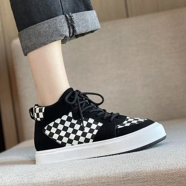 Tenisi dama cu talpa plata - model inalt