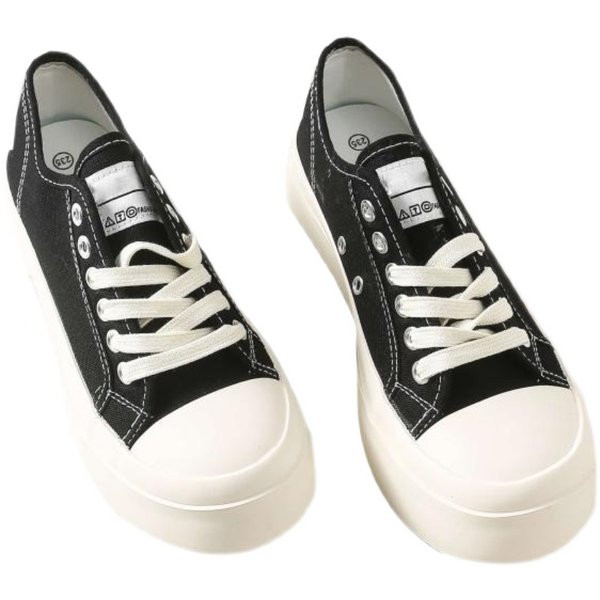 Αθλητικά   παπούτσια με κορδόνια για γυναίκες