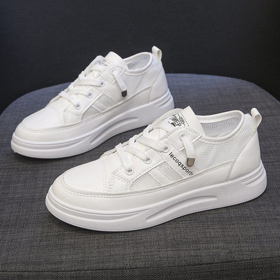 Νέο μοντέλο  αθλητικά παπούτσια  με τραχιά σόλα και επιγραφή για γυναίκες