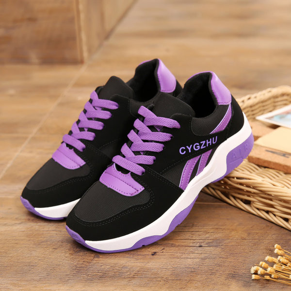 Γυναικεία αθλητικά  παπούτσια με επιγραφή και κορδόνια-επίπεδη σόλα