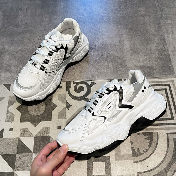 Tenisi dama respirabili cu talpa de 5 cm