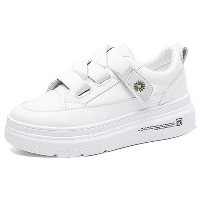 Γυναικεία αθλητικά παπούτσια με χρωματιστά κορδόνια,  velcro και κέντημα