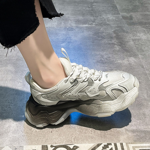 Γυναικεία αθλητικά παπούτσια με πλέγμα