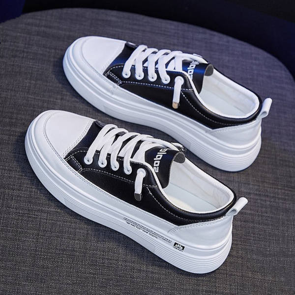 Casual αθλητικά παπούτσια από οικολογικό δέρμα με επιγραφή και μεταλλικό στοιχείο για γυναίκες