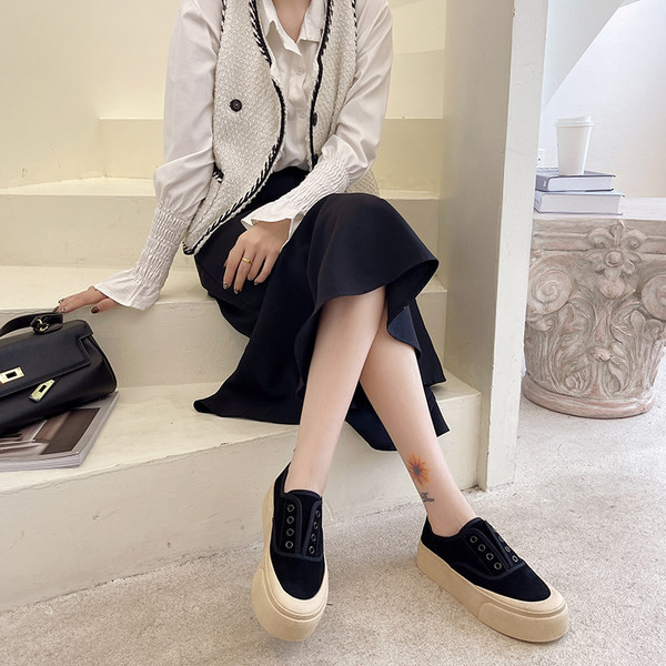 Ženske platnene tenisice s ravnim đonom - tri boje