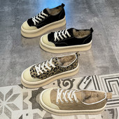 Ženske platnene tenisice s toplom postavom i ravnim potplatom