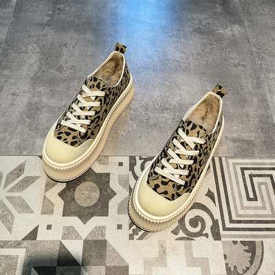 Ženske platnene tenisice s toplom postavom i ravnim potplatom