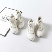 Φθινοπωρινά ψηλά αθλητικά παπούτσια από οικολογικό δέρμα με κορδόνια