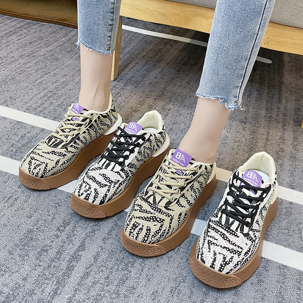 Adidași colorați cu talpă plată - pentru femei