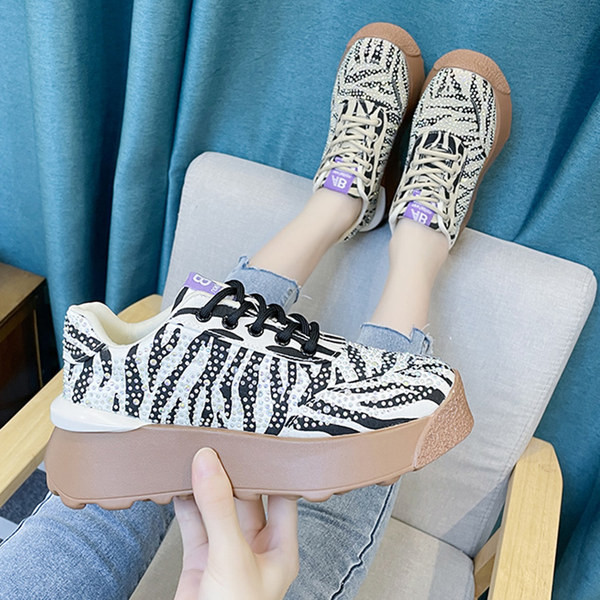 Adidași colorați cu talpă plată - pentru femei