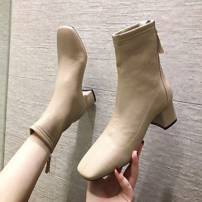 Κλασικό  μοντέλο μπότες από οικολογικό δέρμα