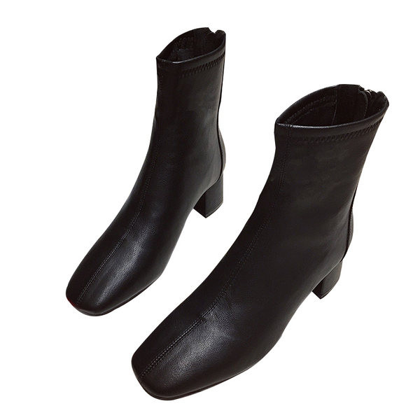 Κλασικό  μοντέλο μπότες από οικολογικό δέρμα