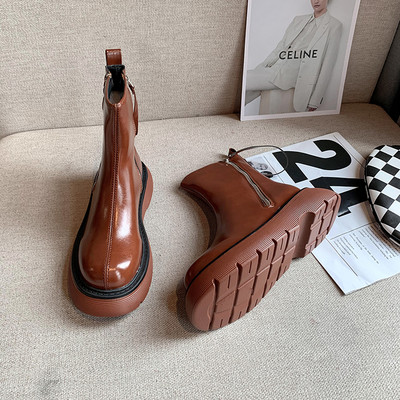 Γυναικείες μπότες από οικολογικό δέρμα με φερμουάρ και επίπεδη σόλα