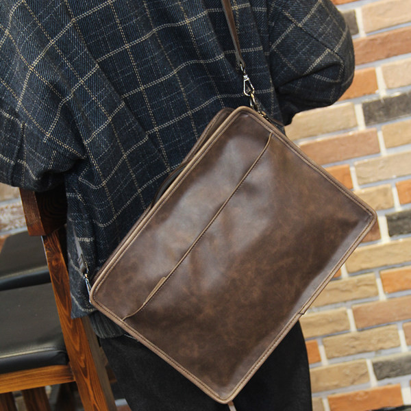 Ανδρική μοντέρνα τσάντα από οικολογικό δέρμα