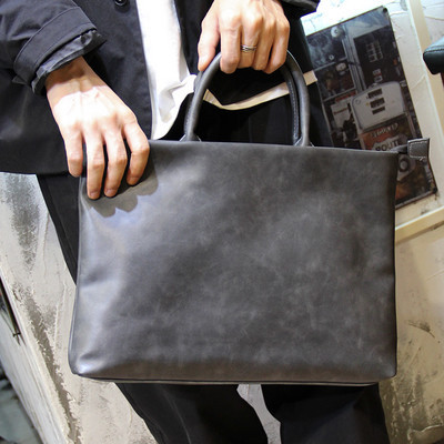 Geanta de barbati eleganta model simplu cu maner scurt