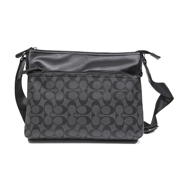 Μοντέρνα ανδρική τσάντα με μακριά λαβή για τον ώμο