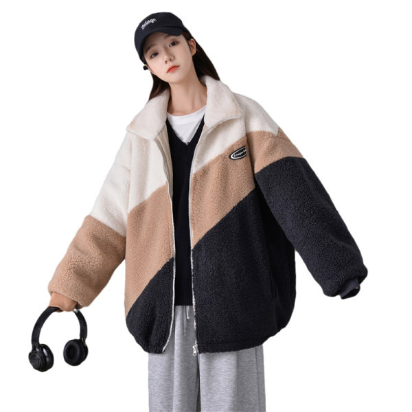 Ženski kaputić s kaputom s patentnim zatvaračem i ovratnikom