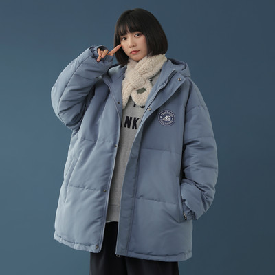 Geaca de iarna model nou cu emblema pentru femei