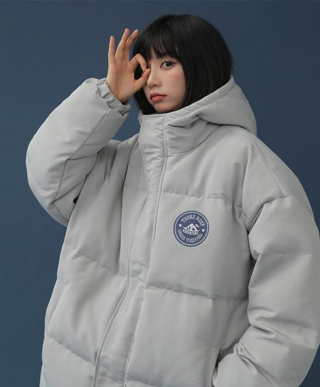 Νέο μοντέλο χειμερινό μπουφάν με έμβλημα για γυναίκες