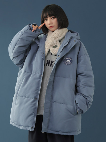 Geaca de iarna model nou cu emblema pentru femei