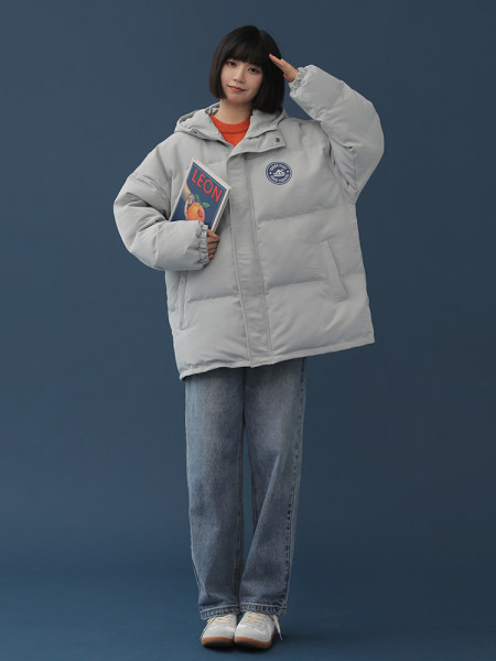 Geaca de iarna model nou cu emblema pentru femei