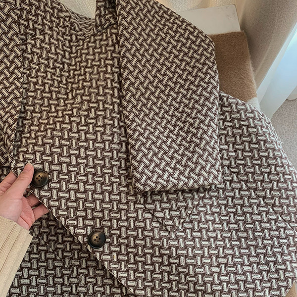 Geaca de toamna de dama cu guler clasic