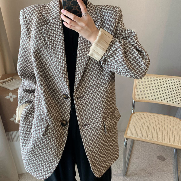 Geaca de toamna de dama cu guler clasic