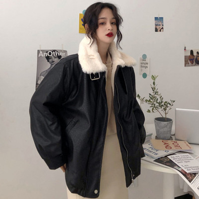 Γυναικείο μπουφάν με χοντρή φόδρα και βαθιές τσέπες