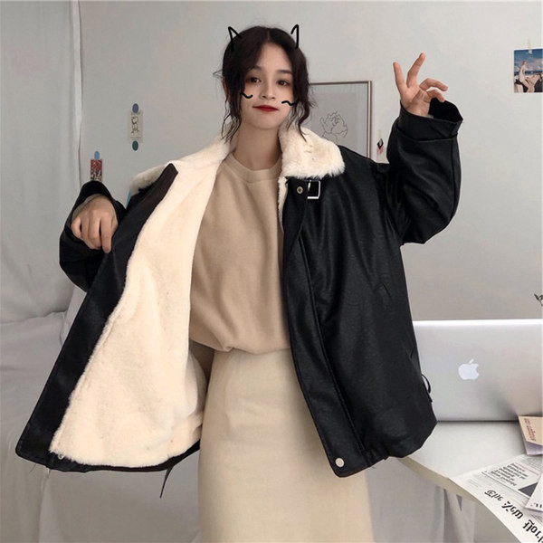 Γυναικείο μπουφάν με χοντρή φόδρα και βαθιές τσέπες